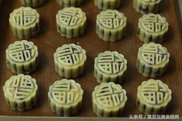 中秋月餅不用買了，教你3種做法，真材實料無添加劑，吃著更健康