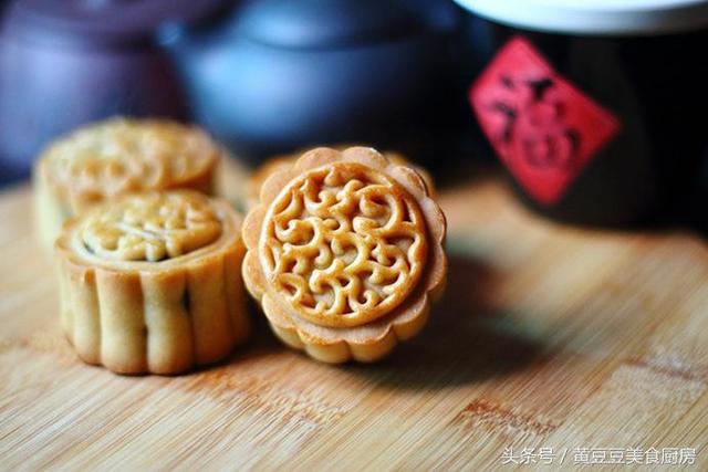 中秋月餅不用買了，教你3種做法，真材實料無添加劑，吃著更健康