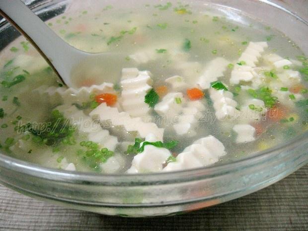 秋季喝湯好，豆腐湯的14種做法，營養又好喝，味道鮮美的不得了！