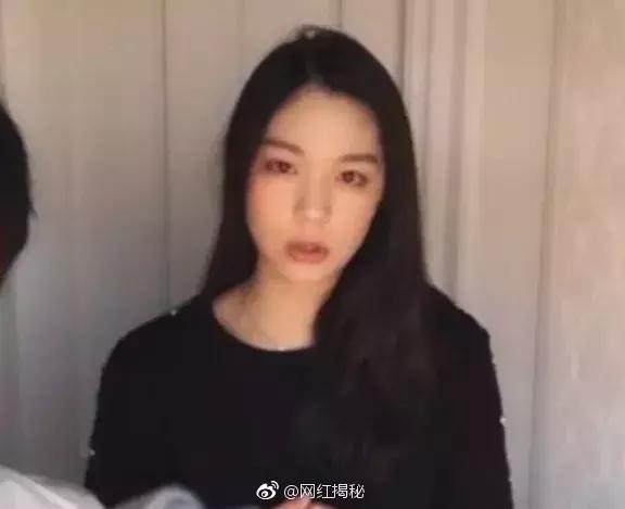 網紅女神直播到一半「不小心關掉濾鏡」，她「原始的模樣」讓網友心碎喊：把我課的金還來！ -