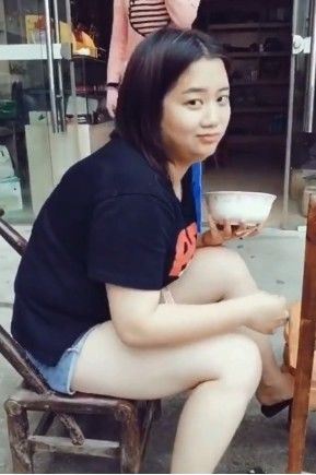 萌妻婚後大崩壞！老公對比新舊模樣後哭了...「大眼正妹→路邊扒飯大嬸」：來不及囉 (影)
