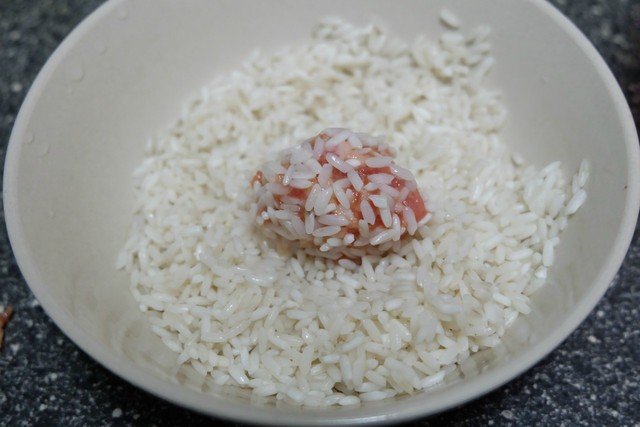 肉餡拌上蓮藕做成餡，簡單一蒸健康又美味，中秋家宴必備家常菜！ 
