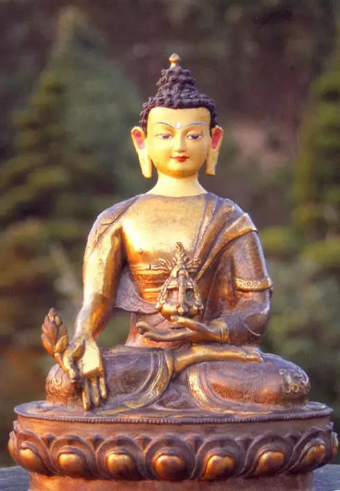 如何方能少病、少痛、相貌莊嚴？