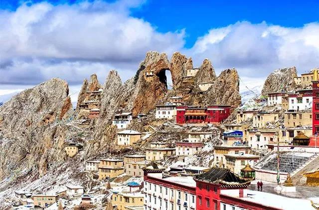 中國最險的6大寺廟，絕壁上佇立千百年，最後一座至今無人登臨