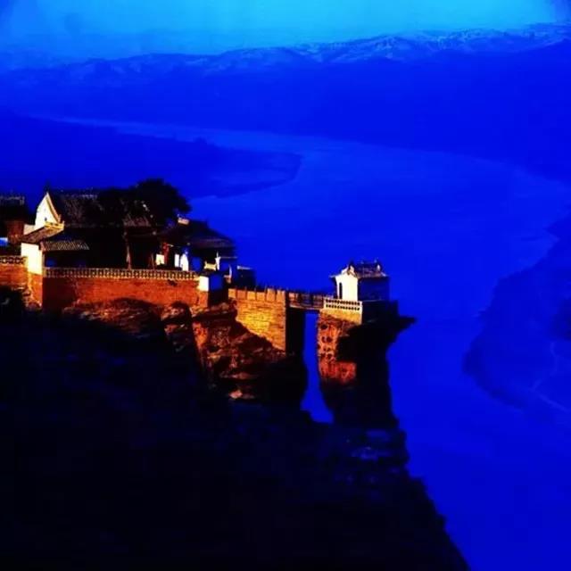 中國最險的6大寺廟，絕壁上佇立千百年，最後一座至今無人登臨