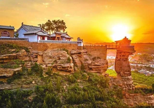 中國最險的6大寺廟，絕壁上佇立千百年，最後一座至今無人登臨
