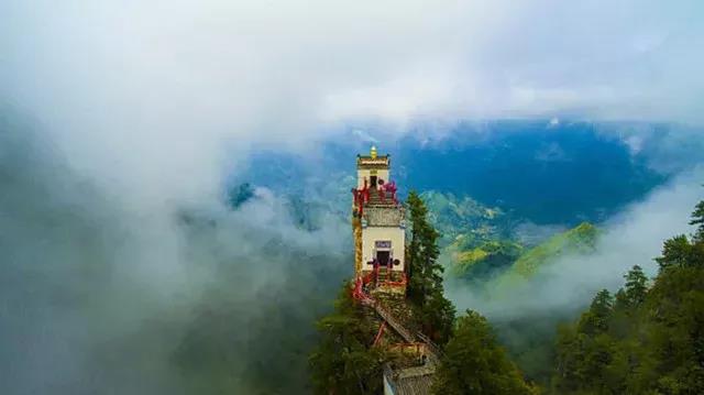 中國最險的6大寺廟，絕壁上佇立千百年，最後一座至今無人登臨