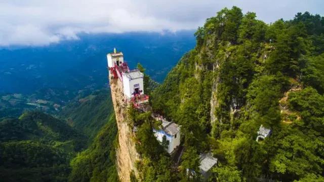 中國最險的6大寺廟，絕壁上佇立千百年，最後一座至今無人登臨