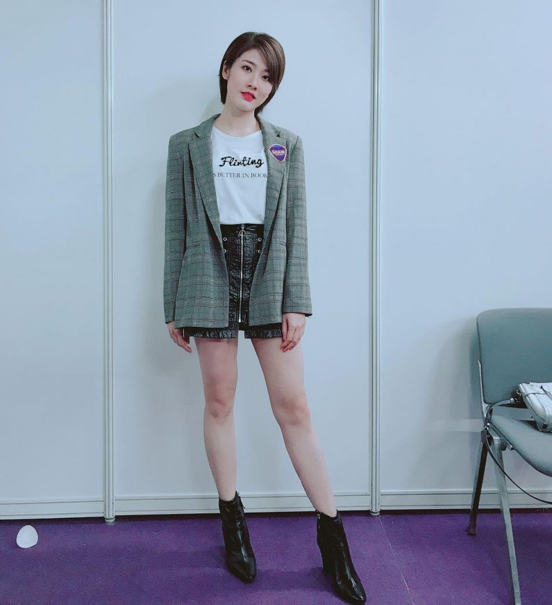 【演技深入民心】《再創世紀》演男仔頭的痴情女是華姐冠軍！戲外身材超正！