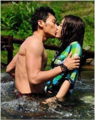 15年前與李晨未婚先孕, 李晨依舊愛著她，可她早結婚生個漂亮女兒!