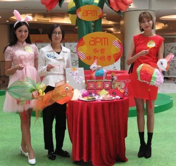 前TVB小花獨自撫養2女兒，前夫只給過3個月撫養費也不在乎！