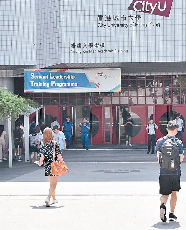 TVB上位小花棄幕前讀法律，沒壓力下心寬體胖長腿變粗腿！