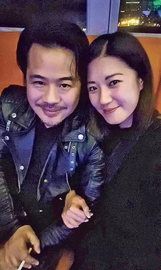 下月即將迎娶「銀行之花」！53歲TVB老戲骨派頭十足過大禮~~~