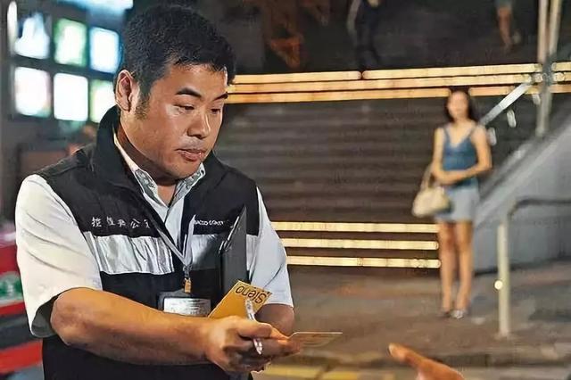 下月即將迎娶「銀行之花」！53歲TVB老戲骨派頭十足過大禮~~~
