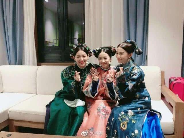 延禧姐妹終於又同框，「嫻妃」佘詩曼與爾晴、明玉等慶中秋~