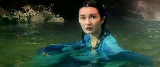 暴瘦喪顏值，給人老來孤苦感的女神張曼玉，讓人心疼！