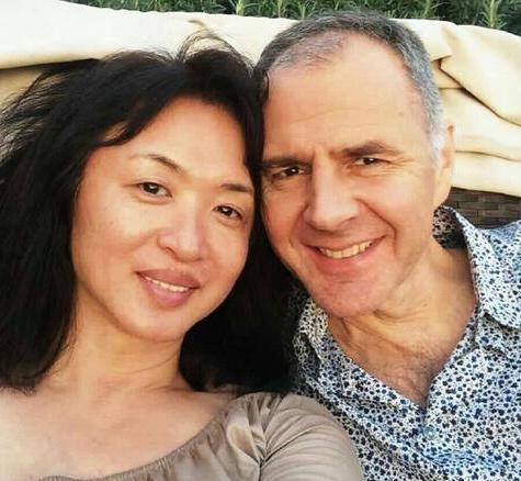 收養孤兒的六位明星，最後一位沒忍住娶了自己的養女，被罵慘！