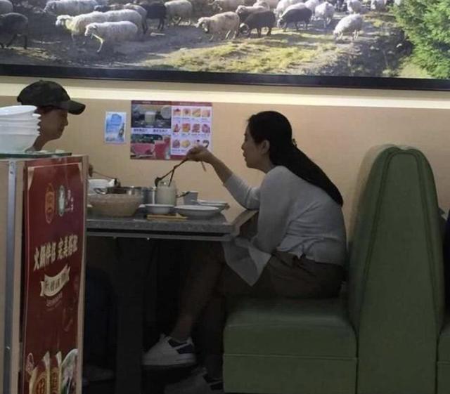 60後港台頂級美女們，誰更遲暮？五人都沒生孩子，早年都黑料纏身~~~