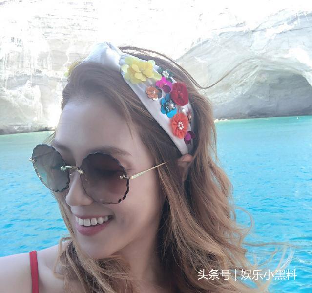 徐子淇夫婦國外甜蜜度假，在漂亮的太太身旁，李家誠顯得體力不支！