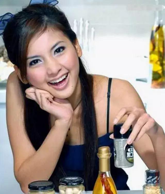 吳佩慈近照難掩老態，同為豪門生子無名份的女星命運卻大不相同！