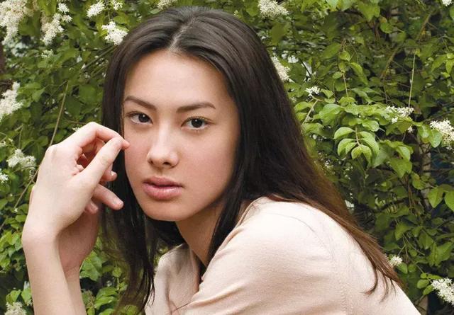 吳佩慈近照難掩老態，同為豪門生子無名份的女星命運卻大不相同！