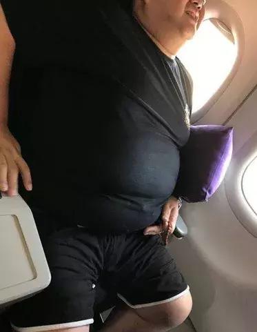 空姐揭秘和明星那點事兒，耍大牌很常見，最搞笑的是他！