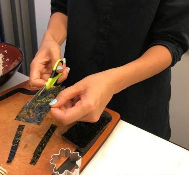 蔡少芬曬早起給女兒做便當，網友不但沒點贊，反而紛紛指責！