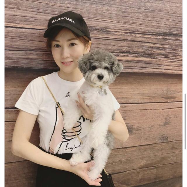 曾經的TVB綠葉去年嫁給紅極一時的歌手，如今自稱是「變態媽媽」！