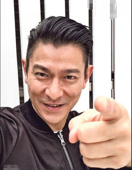 53歲喻可欣和52歲朱麗倩近照，差距巨大，網友：劉德華眼光真好！
