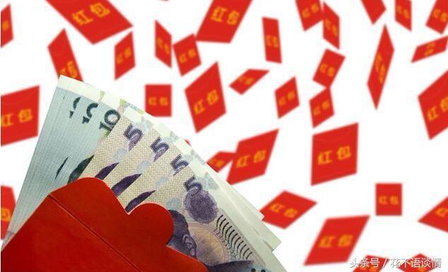 去還弟弟的5萬塊錢，弟媳盛情招待，送了盒月餅，打開後姐姐淚目