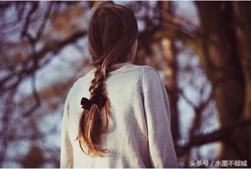 男人對母親說，我寧可把錢都給妻子的弟弟，也不再給你女兒一分了