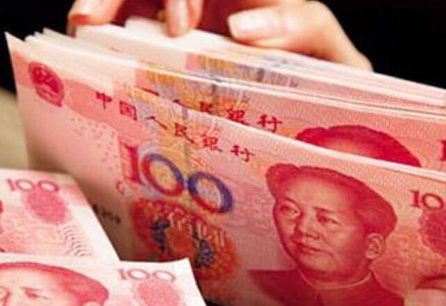 婆婆讓我借她5000元，聽到她對小姑子說的話，我轉身就走了