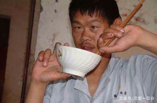 為蓋新房把妹妹嫁給殘障人，三天後她回家，妹夫一進屋我淚如雨下