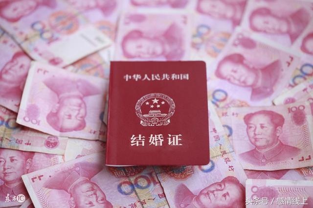 外婆逼小姨嫁給暴發戶兒子，小姨含淚結婚，兩年後外婆欲投河自盡