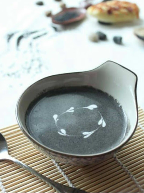 《 12 道住家糖水 》愛美的姑娘們千萬別偷懶，沒事兒煲個糖水滋潤又美顏，讓你皮膚水當當！ 滋陰潤燥