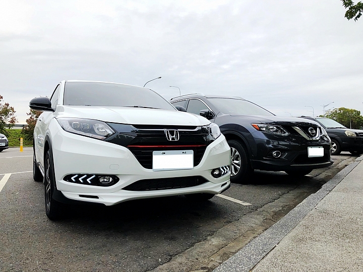 HONDA 2018 HR-V 選車及牽車一周心得