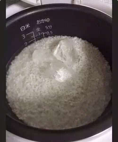「蒸米飯」只要在蓋鍋前多加一個小動作，就會好吃100倍！多數人蒸米飯會犯三個錯，難怪常吃到難吃的！