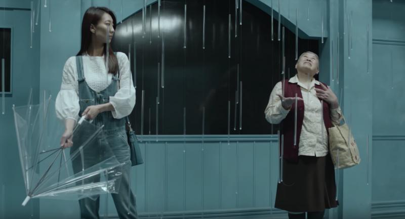 感動了數萬人的廣告！只需一張紙巾、一把雨傘、一個同理心，「溫柔」就能如此輕易地傳遞著！