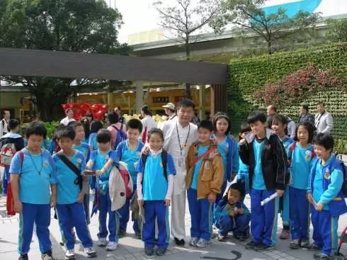 世界各地校服顏值大比拚，台灣完全屌打一大票國家啊 