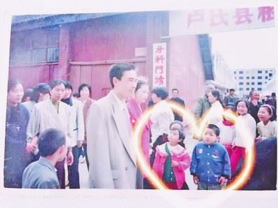男子在 前未婚妻「被殺害」後在網路上 認識現任老婆，沒想到老婆竟對他說「我等你很久了」！ -