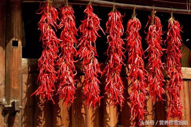 胃不好，遠離「三物」，多飲「四水」，做好五件事，胃一點點變好