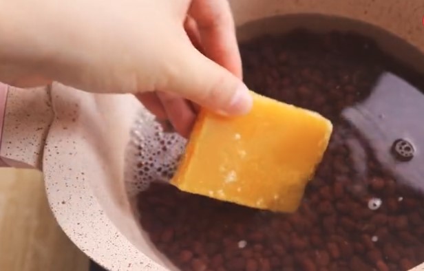 紅豆不用煮粥喝了，簡單3步做出小甜點，過節拿來招待客人，面子十足！