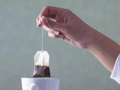 千萬不要用這種保溫杯！可能喝出肺癌、皮膚癌！