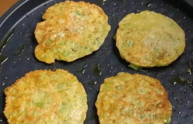 「絲瓜」好吃的新做法，不用炒不做湯，簡單做好吃又下飯！