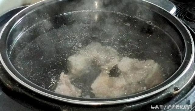 有貧血可以多喝這碗黑豆湯，做法非常簡單，味道清淡