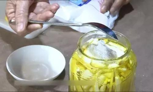 柚子皮先別丟！3分鐘自製100％純天然不傷手洗潔精