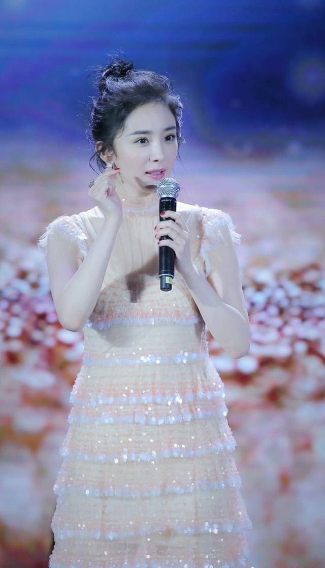 明星們一旦離開PS之後，你就會發現原來娛樂圈中有那麼多「照騙」