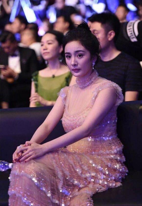 明星們一旦離開PS之後，你就會發現原來娛樂圈中有那麼多「照騙」