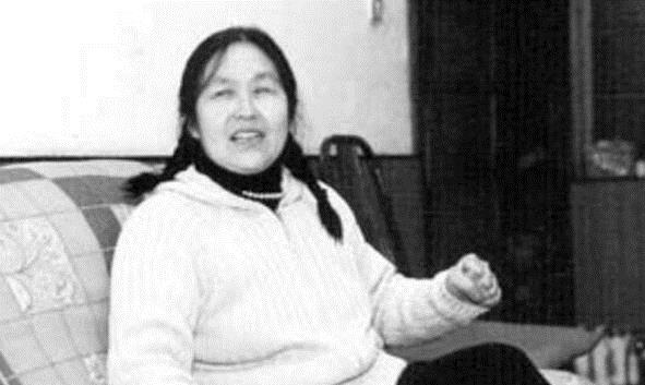 失散36年，林青霞親姐姐照片大曝光！沒想到她竟長這樣，兩者生活大不同！