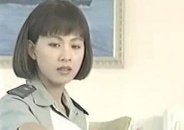她是台灣女演員卻漸漸被遺忘，44歲終於嫁給了「他」，如今48歲幸福美滿卻仍無子！